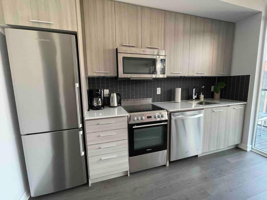 טורונטו Gorgeous Downtown Condo מראה חיצוני תמונה